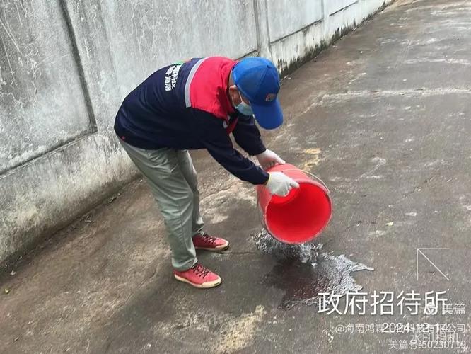 2024年12月14日海南鸿霖生物科技出动防制员对临高县临城镇